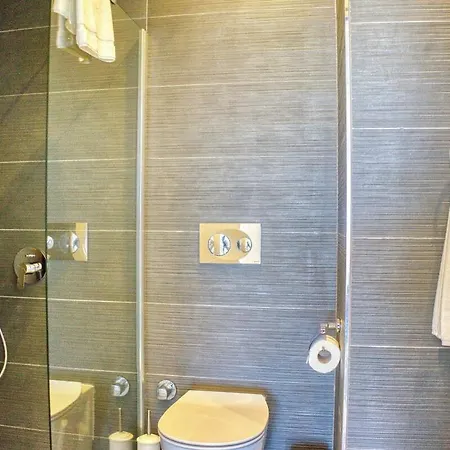 Retreat, Block A2, Unit 2 Apartman